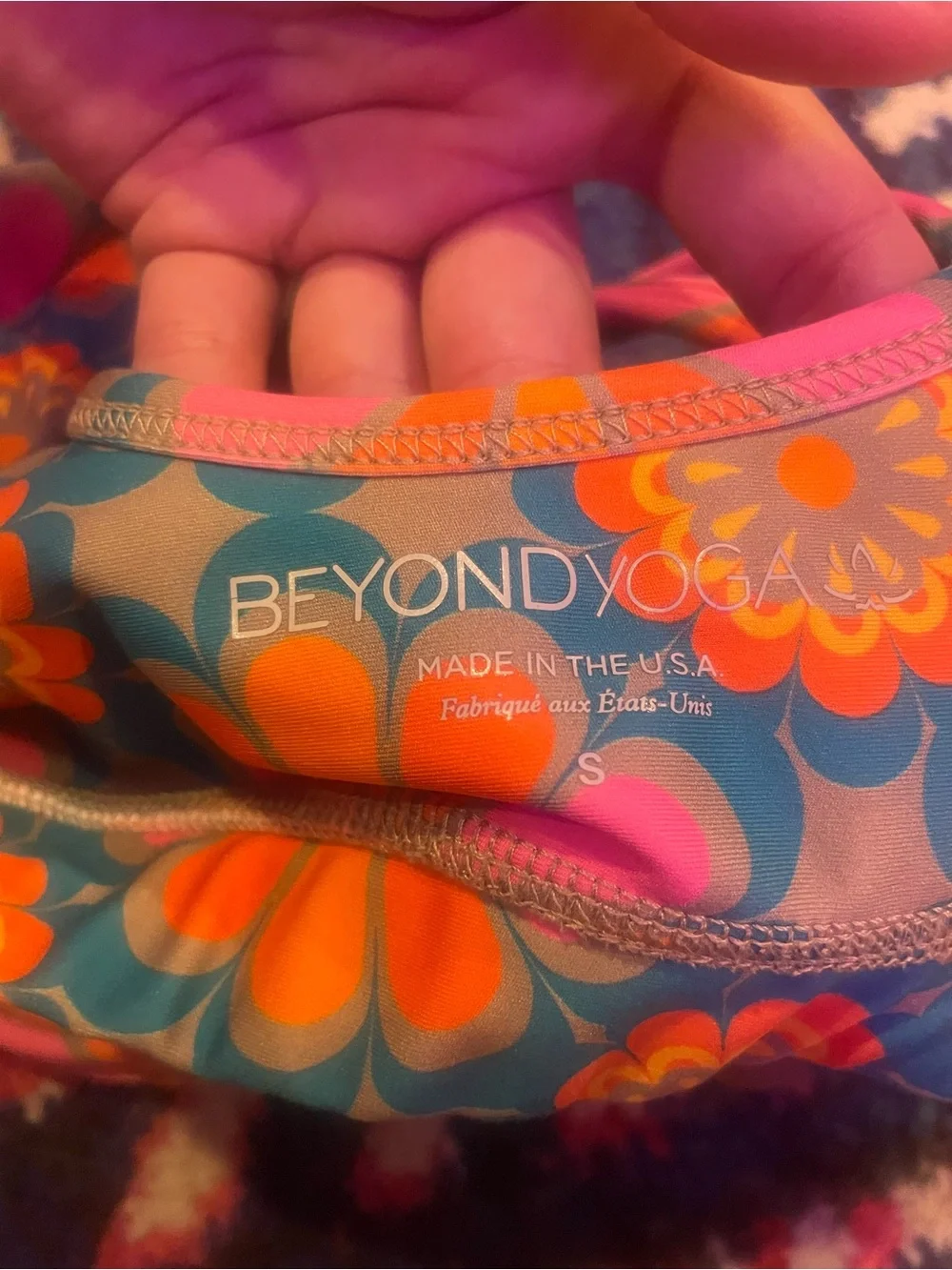 Beyond Yoga Bold Floral Set ~ Shorts and Sports Bra - Picture 3 of 4